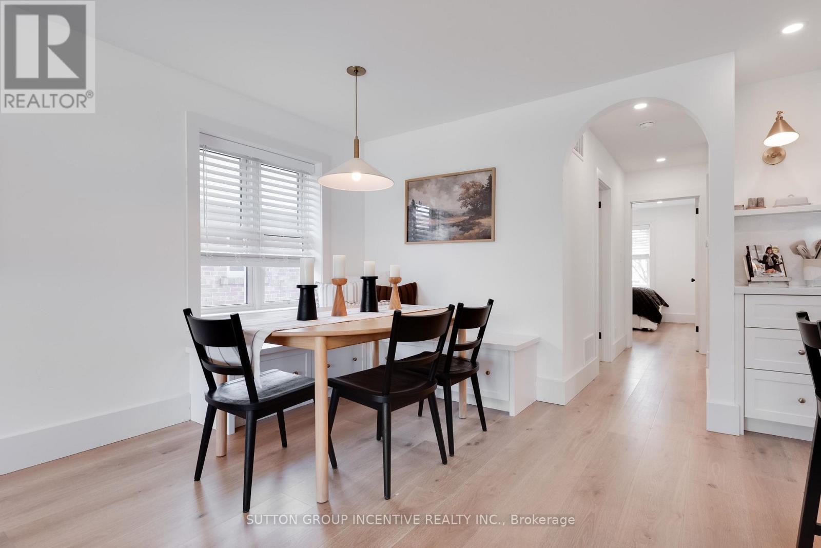 16 Robindale Avenue Property Photo 11