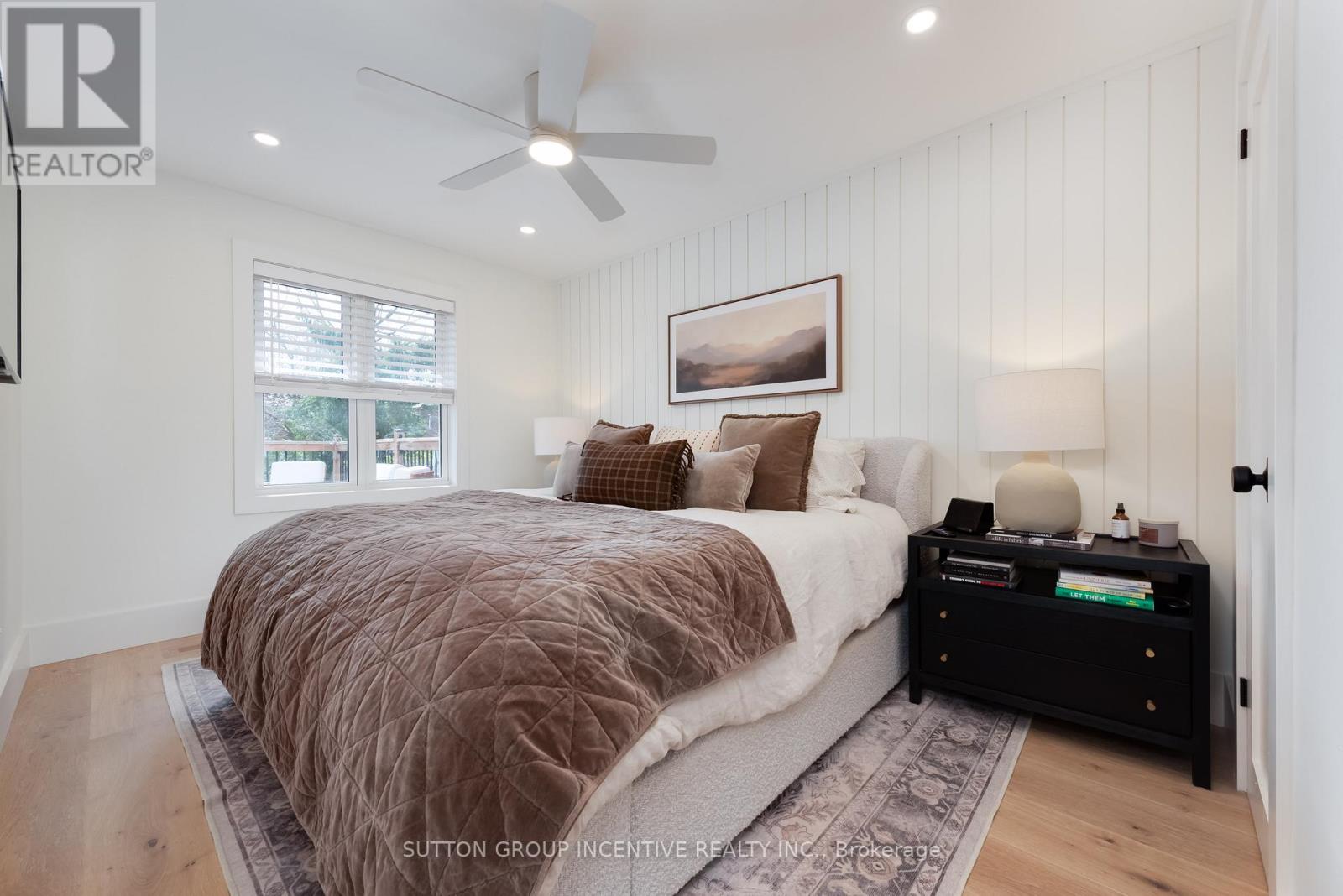 16 Robindale Avenue Property Photo 17