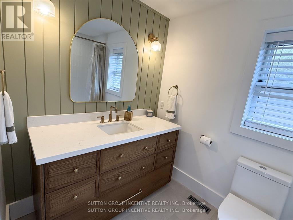 16 Robindale Avenue Property Photo 19