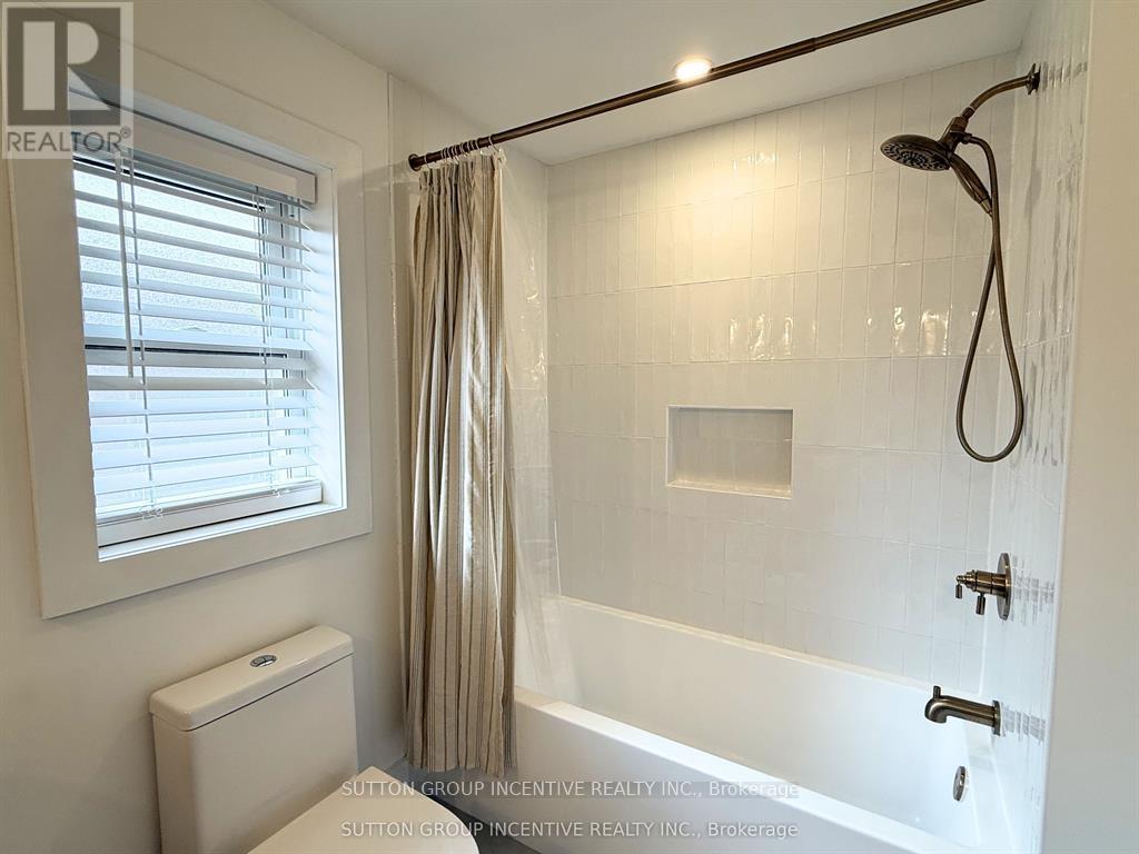 16 Robindale Avenue Property Photo 21