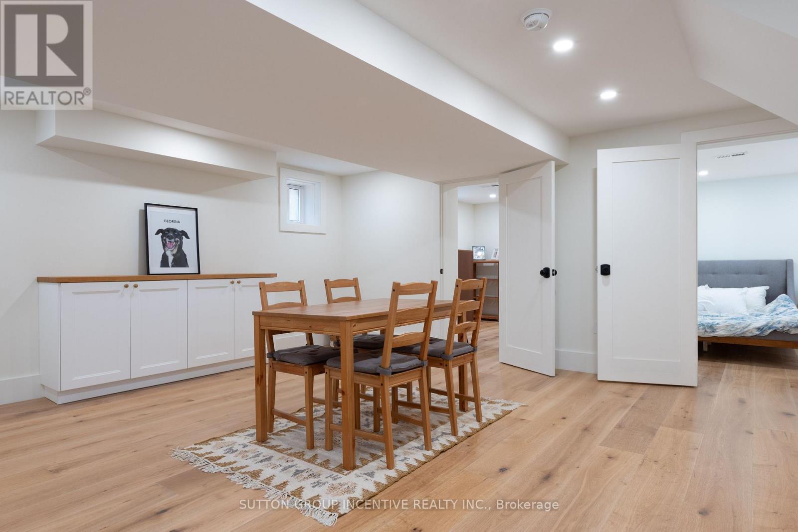 16 Robindale Avenue Property Photo 30