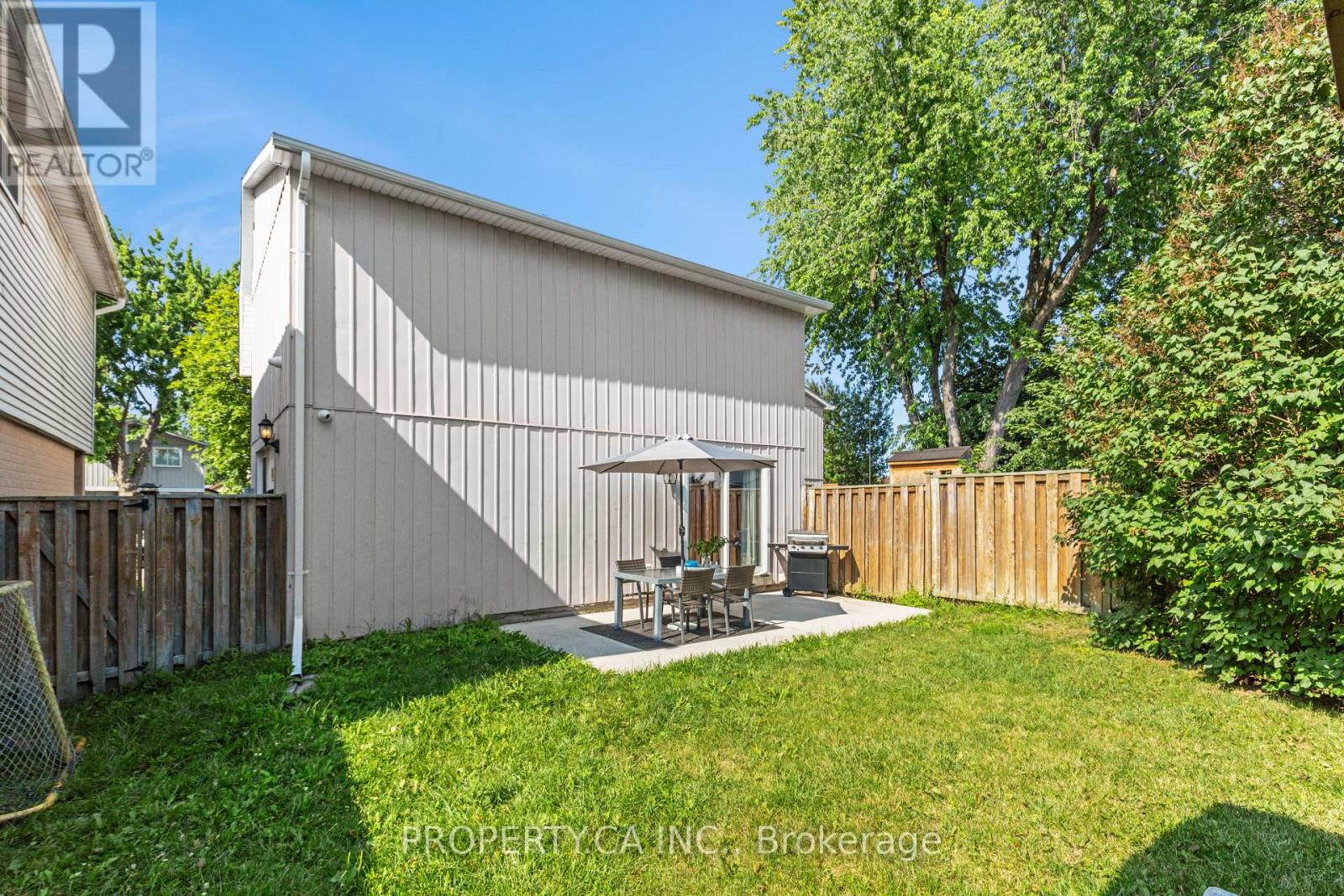 37 Gladstone Square Property Photo 26