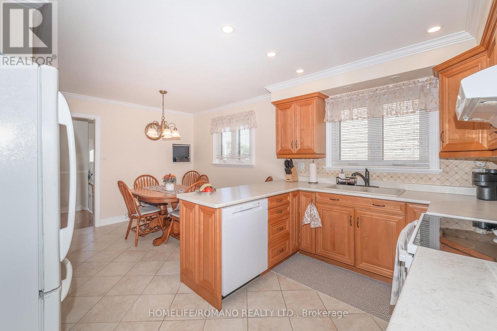 915 Lovingston Crescent Property Photo 13