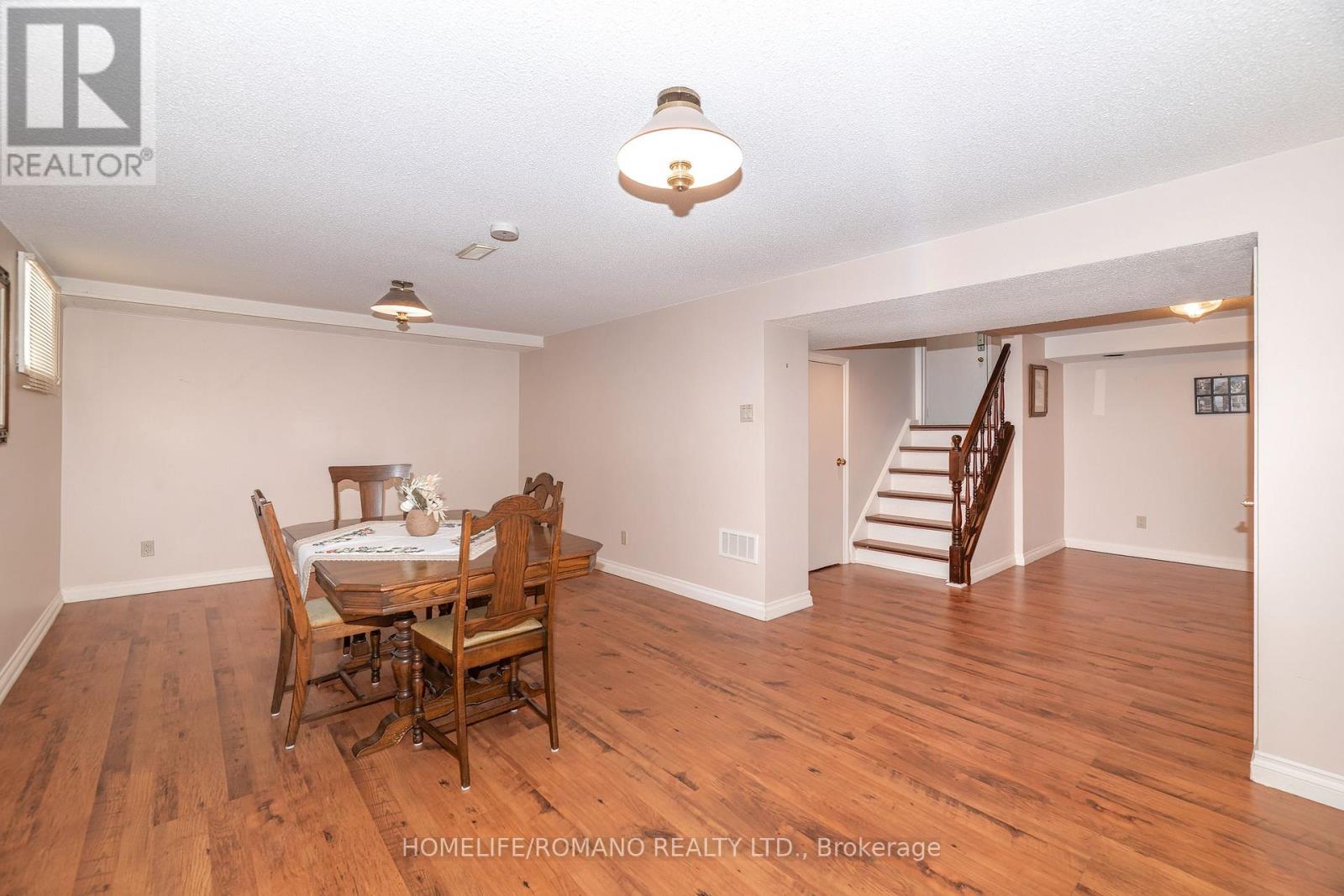 915 Lovingston Crescent Property Photo 25