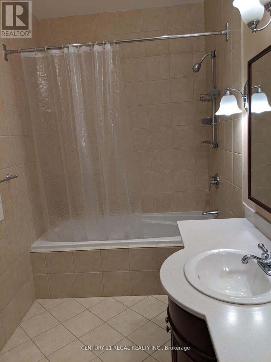 157 Roncesvalles Avenue Property Photo 6
