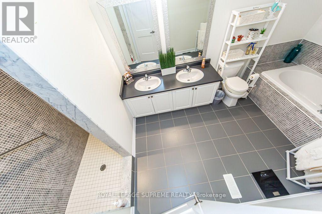 103 Benadir Avenue Property Photo 38