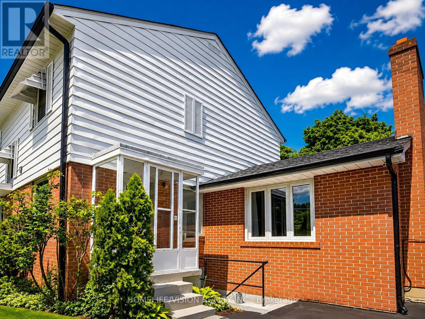 9 Lyndfield Crescent Property Photo 3