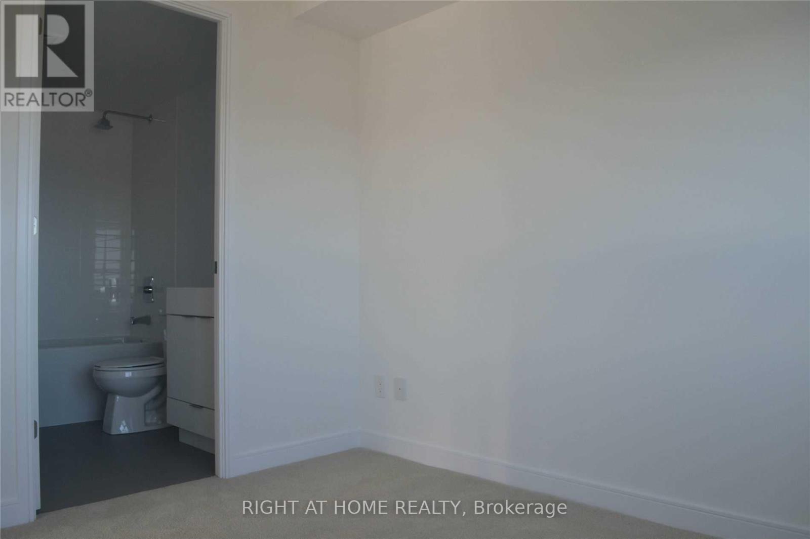 2009 - 20 Thomas Riley Road Property Photo 6