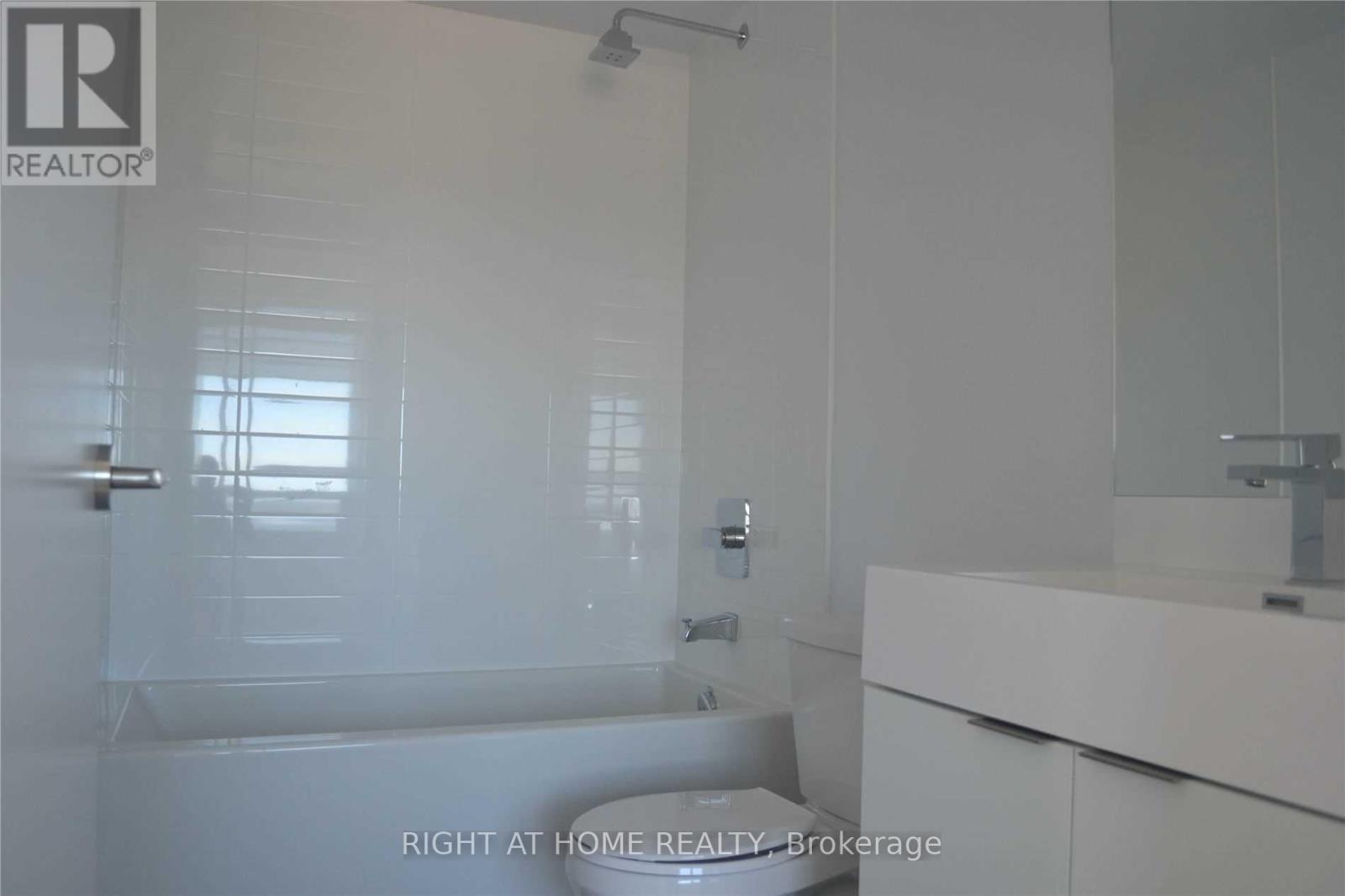 2009 - 20 Thomas Riley Road Property Photo 9