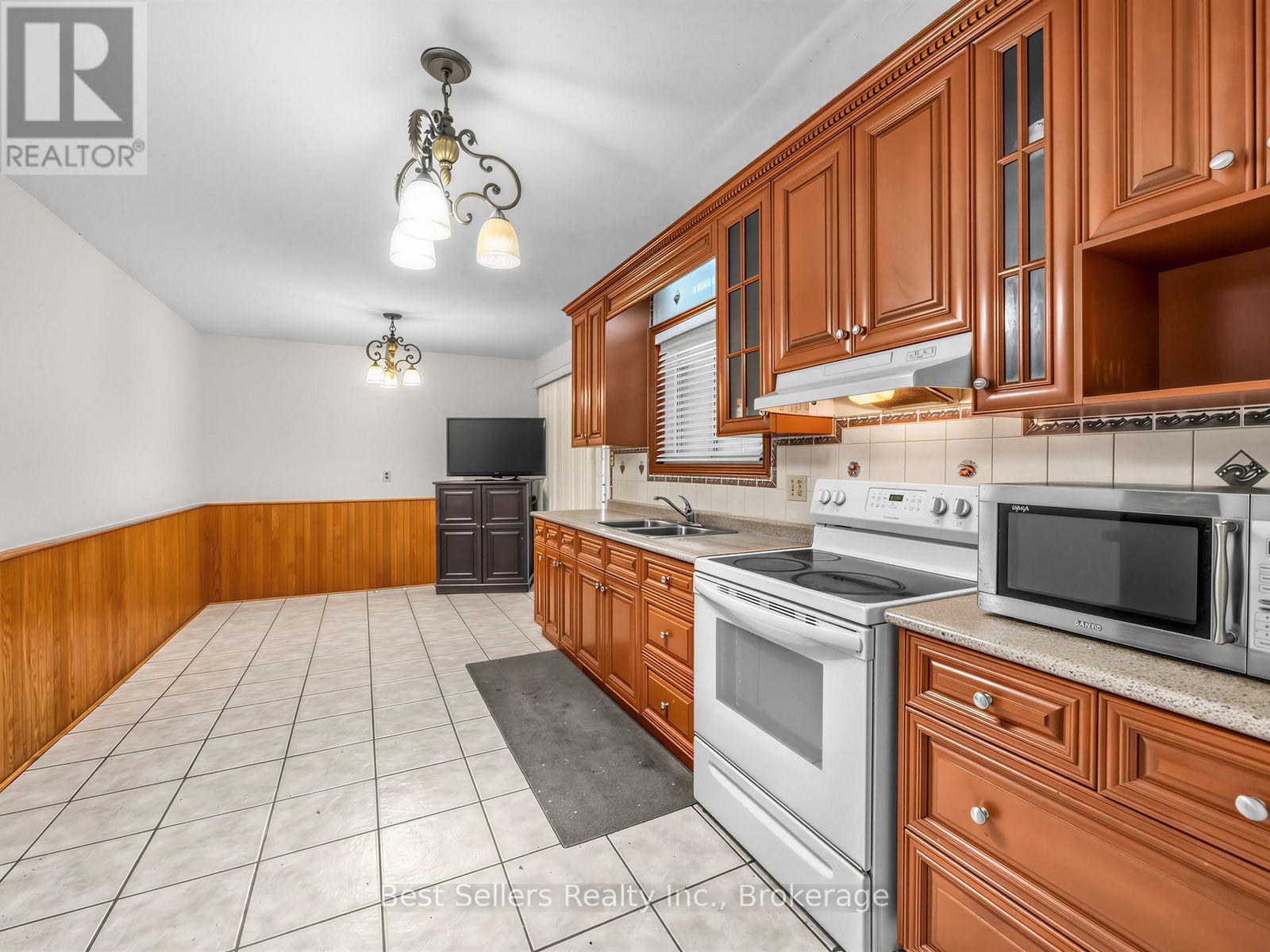 3570 Autumn Harvest Drive Property Photo 9