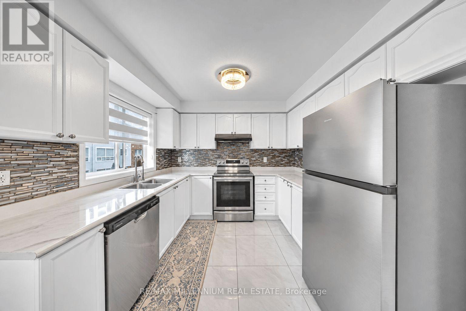 39 Decker Hollow Circle Property Photo 8