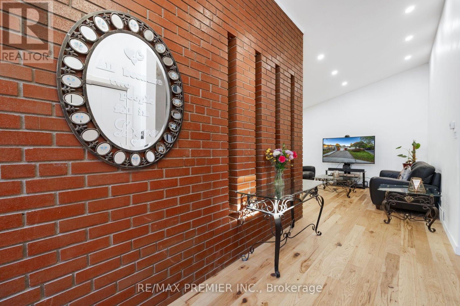 9 Adeline Court Property Photo 6