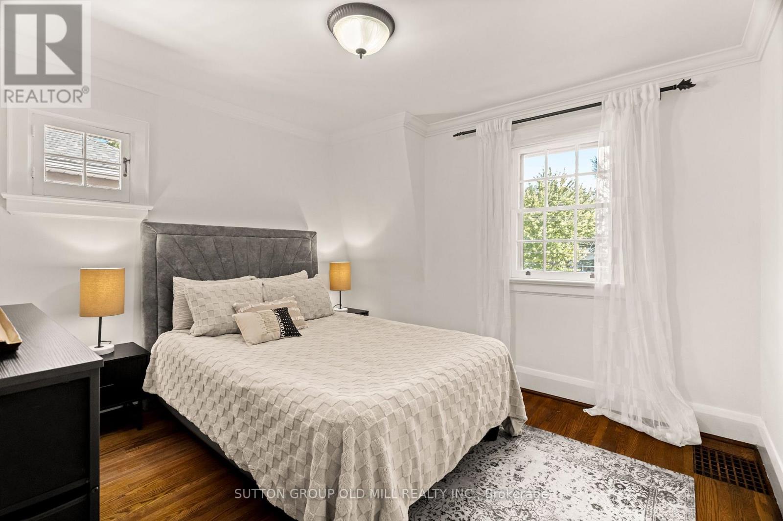 1372 Islington Avenue Property Photo 21