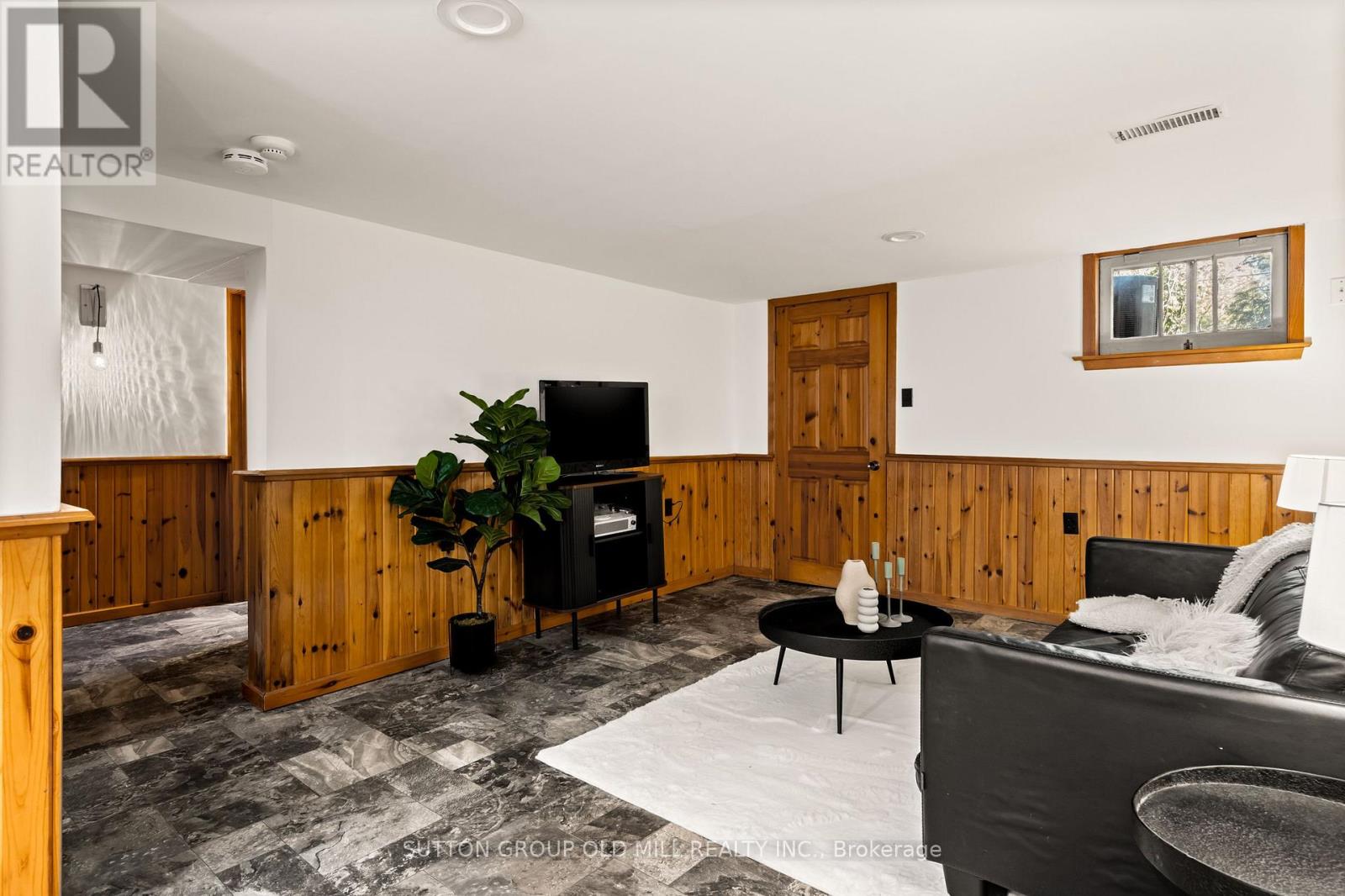 1372 Islington Avenue Property Photo 30