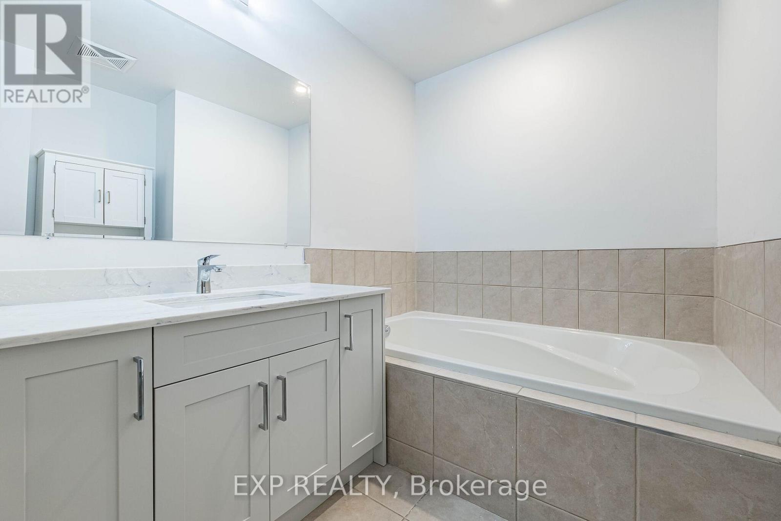 1111 - 9 George Street Property Photo 39