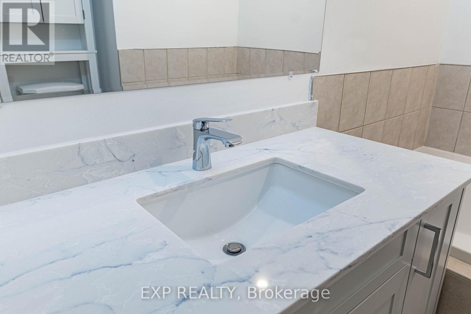 1111 - 9 George Street Property Photo 40