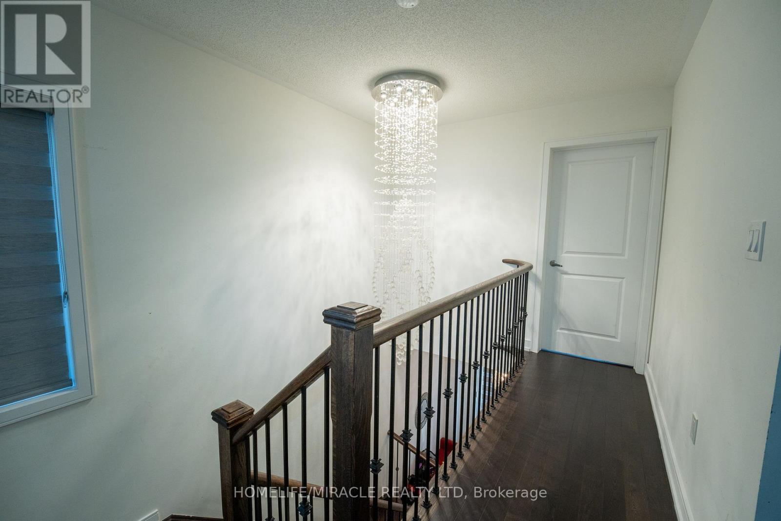 23 Hendricks Crescent Property Photo 16