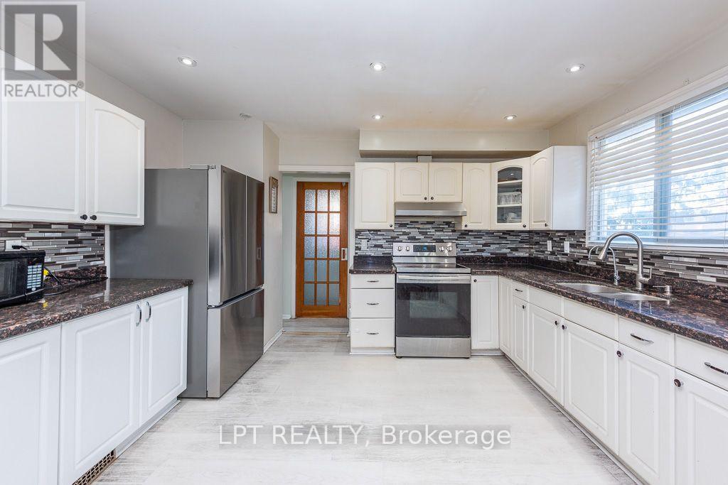 111 Dearbourne Boulevard Property Photo 1