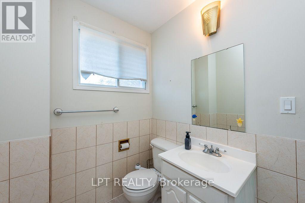 111 Dearbourne Boulevard Property Photo 19