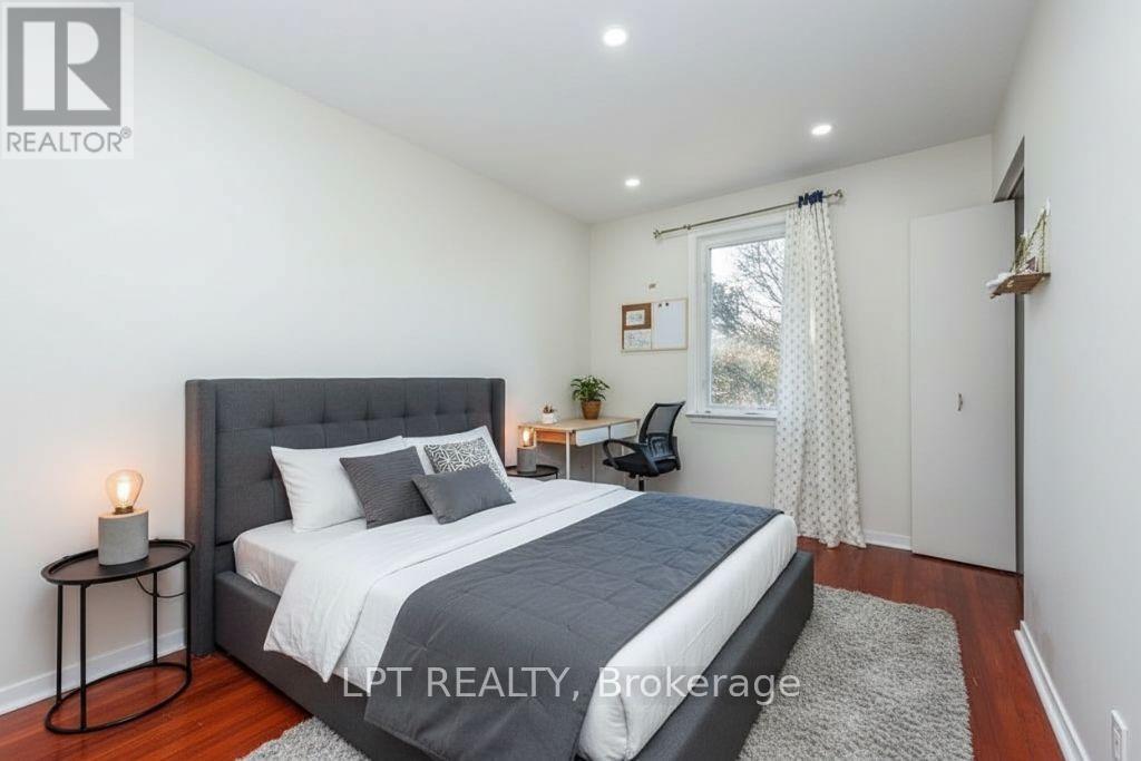 111 Dearbourne Boulevard Property Photo 21