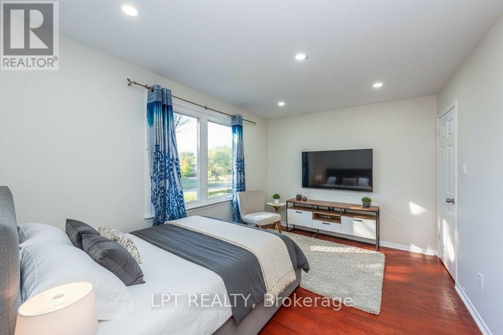 111 Dearbourne Boulevard Property Photo 22
