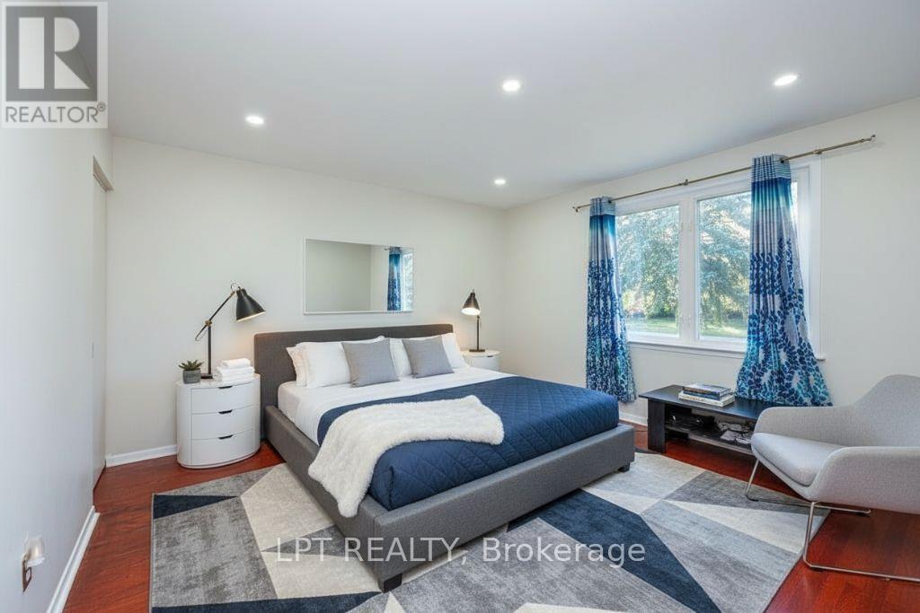 111 Dearbourne Boulevard Property Photo 25