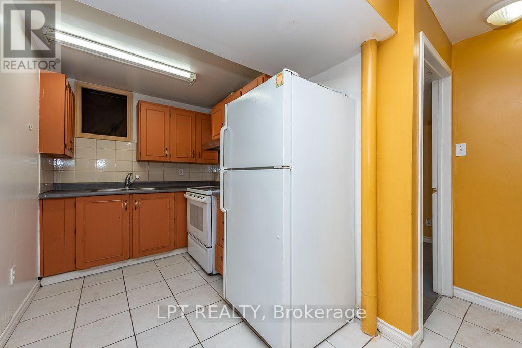 111 Dearbourne Boulevard Property Photo 35