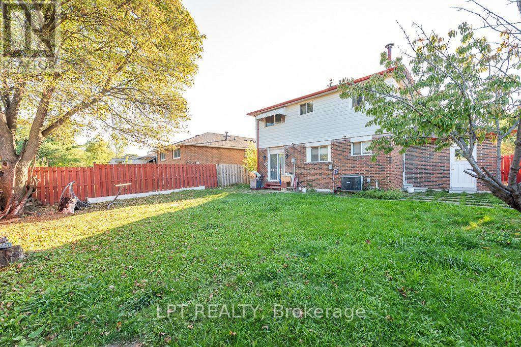 111 Dearbourne Boulevard Property Photo 42
