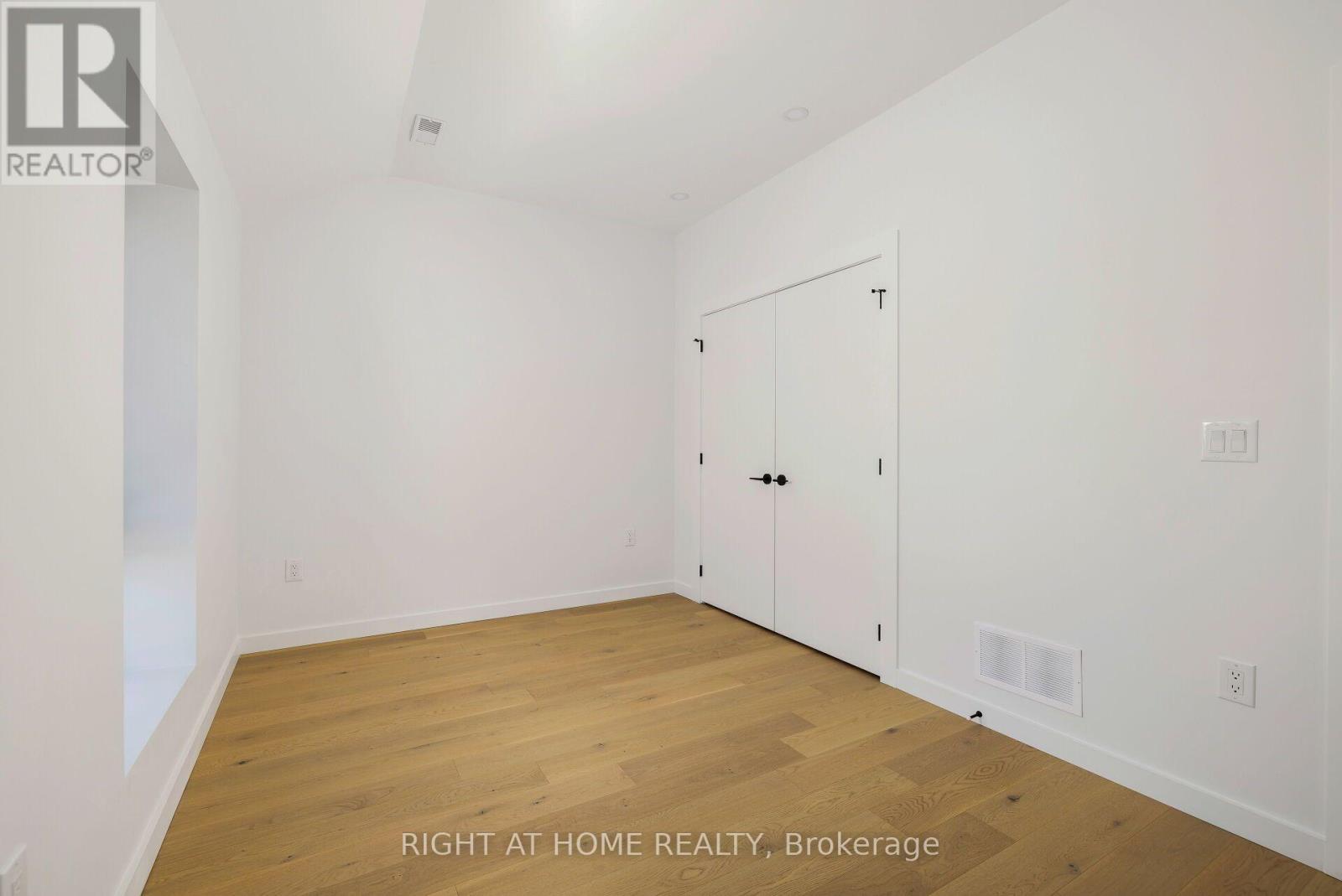Upper - 86 Lansdowne Avenue Property Photo 16