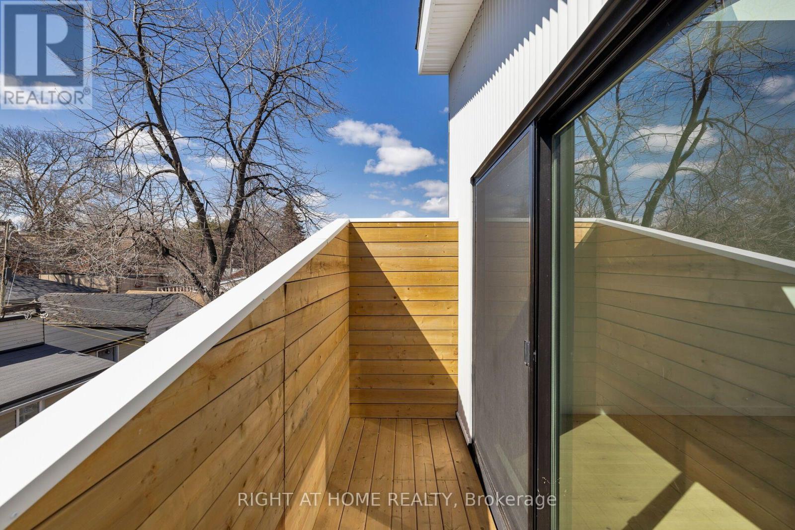Upper - 86 Lansdowne Avenue Property Photo 21