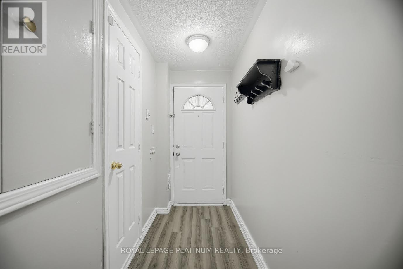 74 Spadina Road Property Photo 3