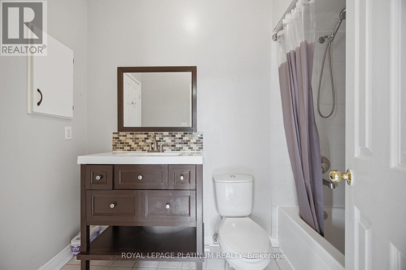 74 Spadina Road Property Photo 28