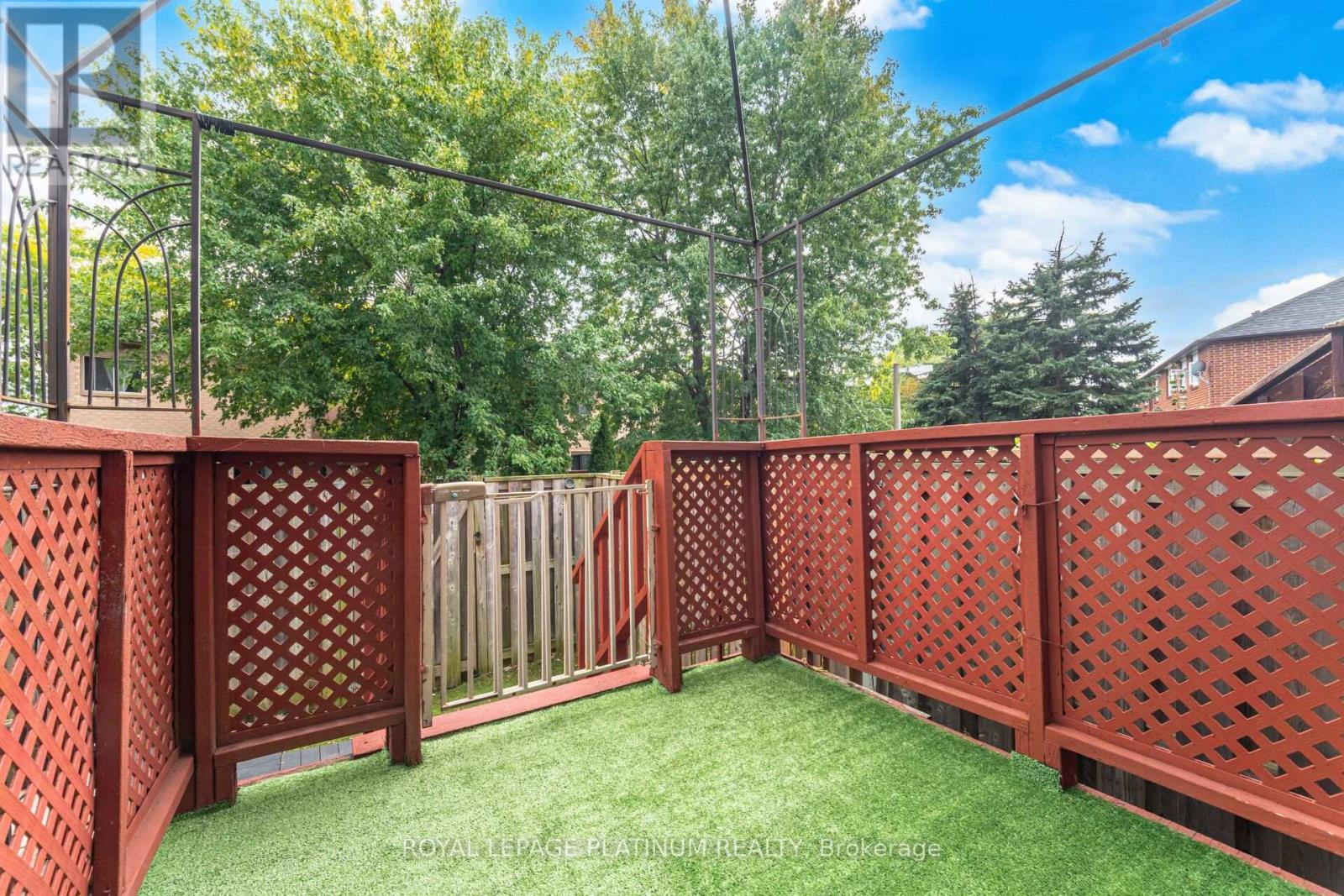 74 Spadina Road Property Photo 30