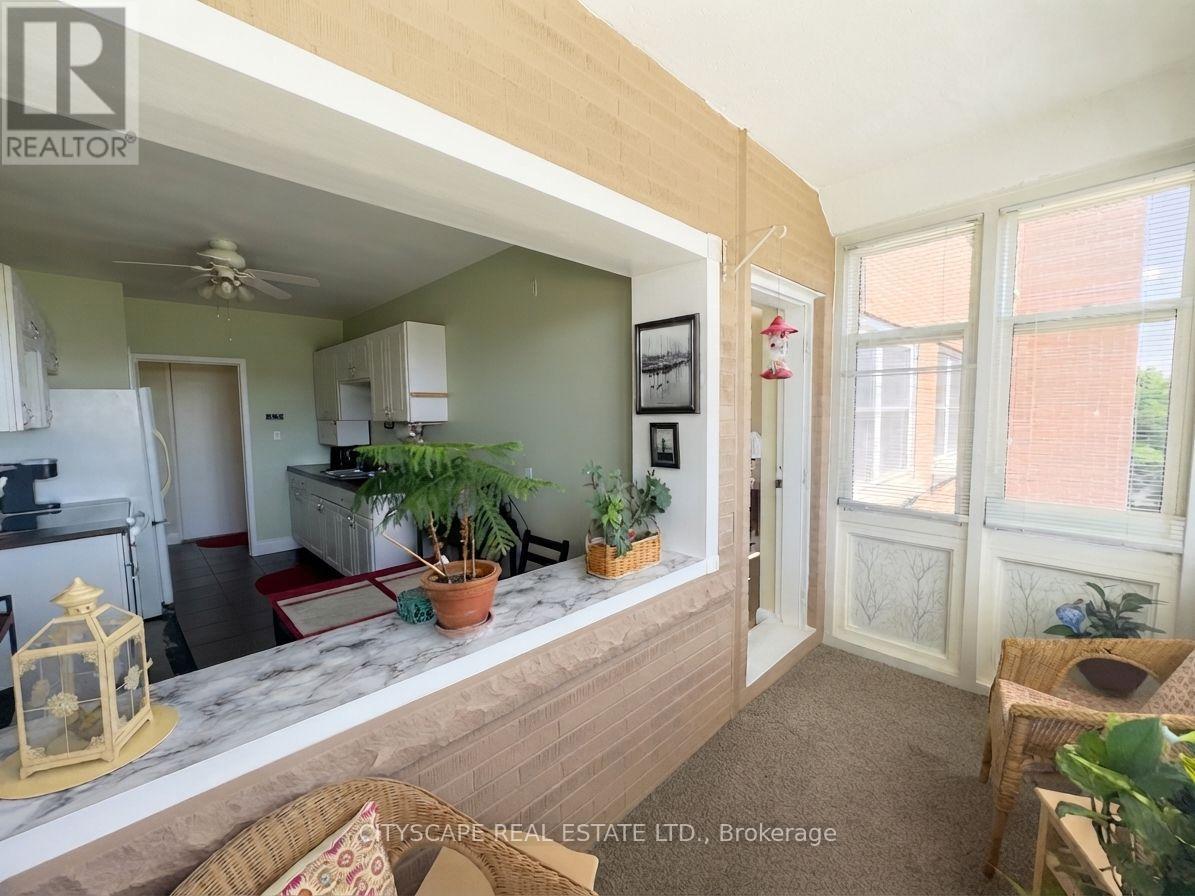 25 - 824 Brant Street Property Photo 1
