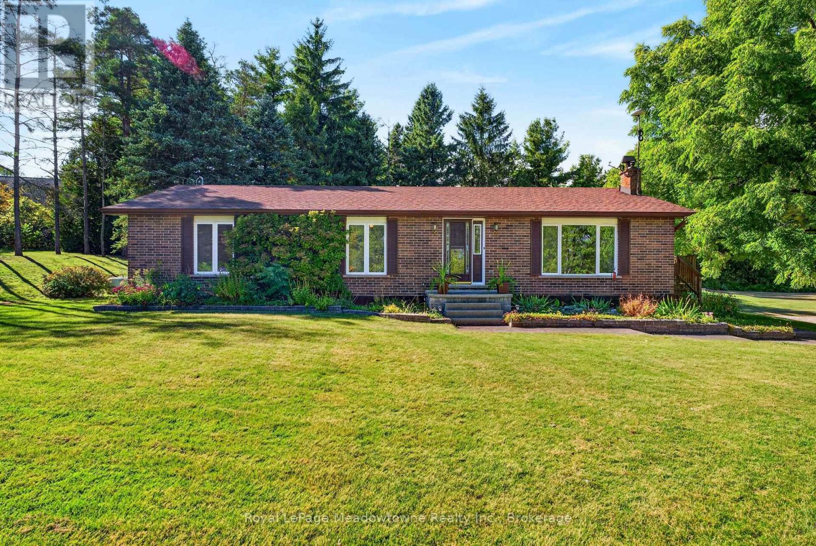 4095 20 Side Road Property Photo 1