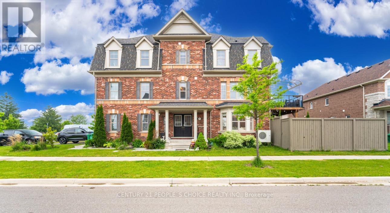 Upper - 70 Hogan Manor Drive Photo de la propriété 1