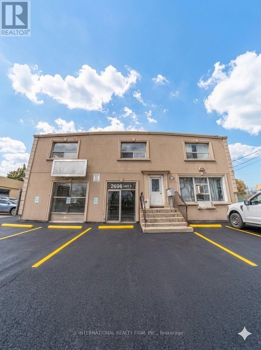 5 - 2696 St Clair Avenue W Property Photo 1
