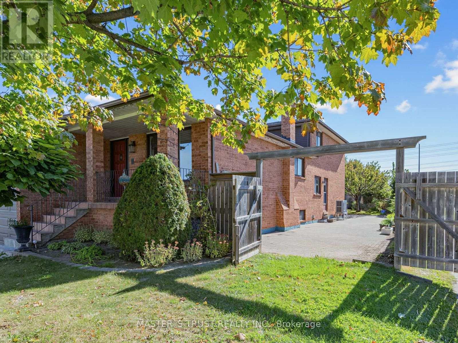 858 Wetherby Lane Property Photo 4