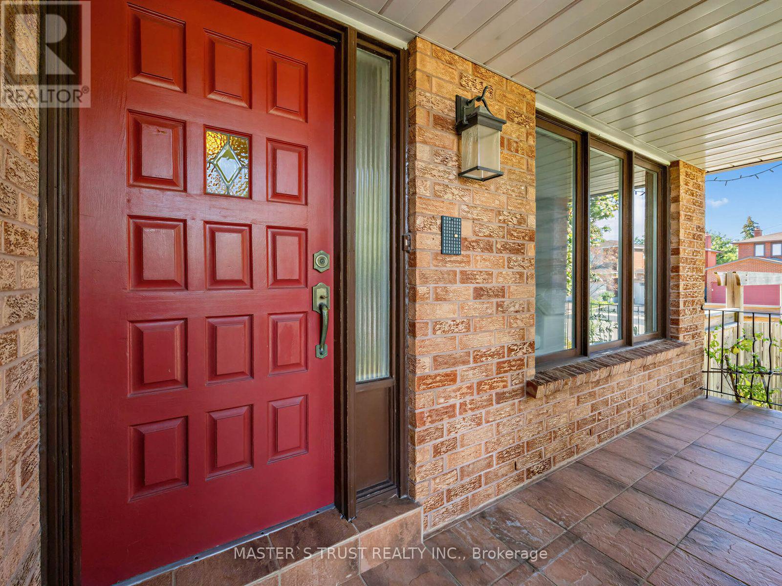 858 Wetherby Lane Property Photo 5