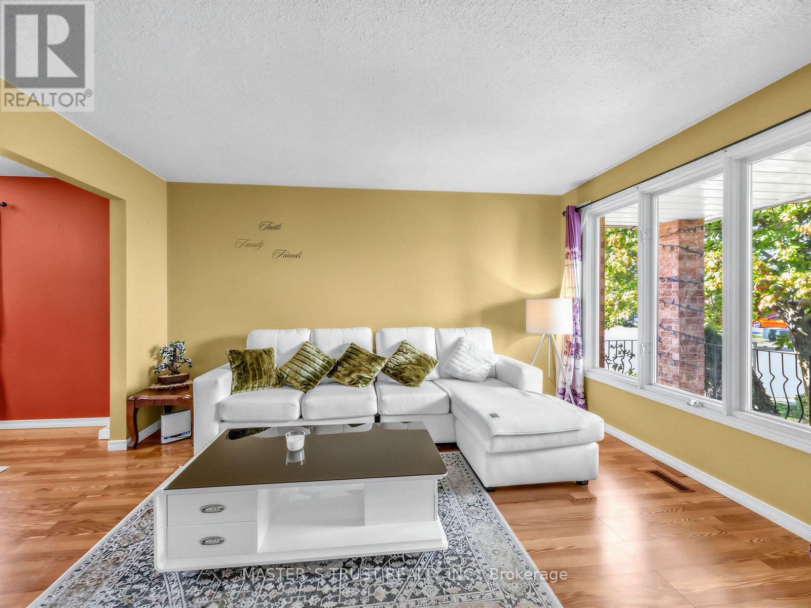 858 Wetherby Lane Property Photo 6