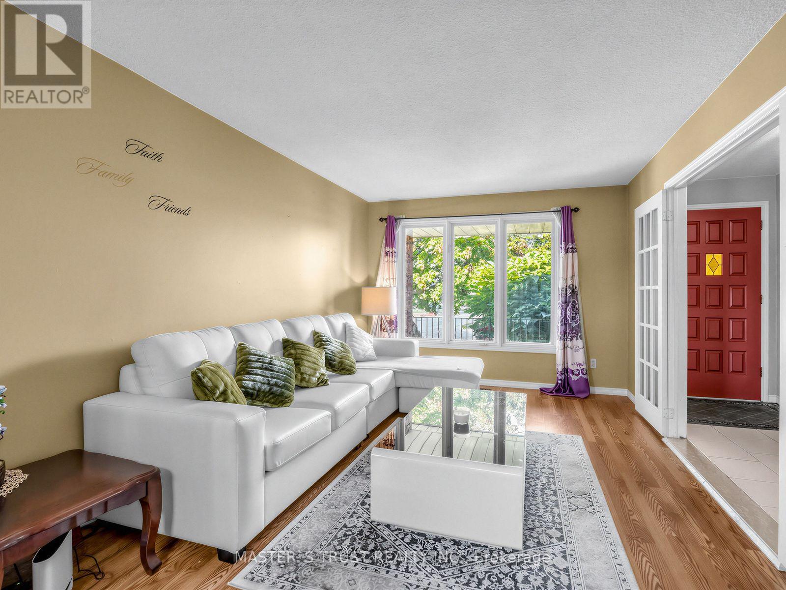 858 Wetherby Lane Property Photo 7