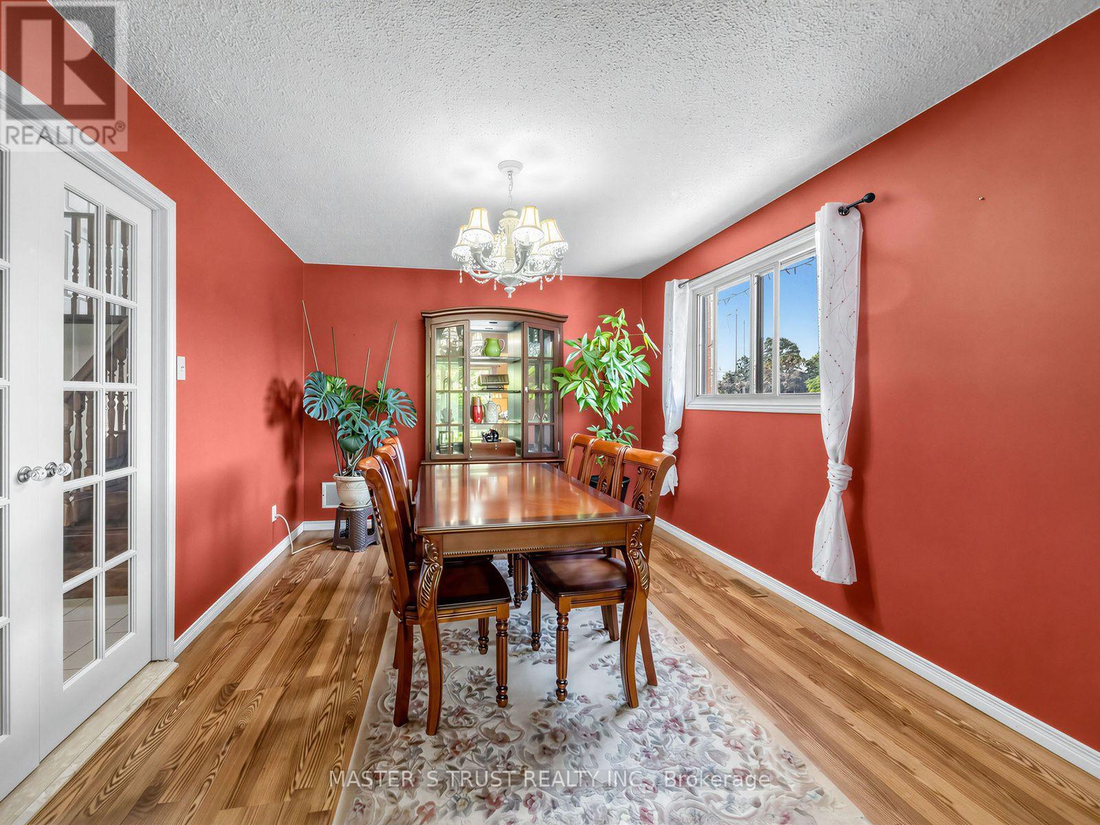858 Wetherby Lane Property Photo 8