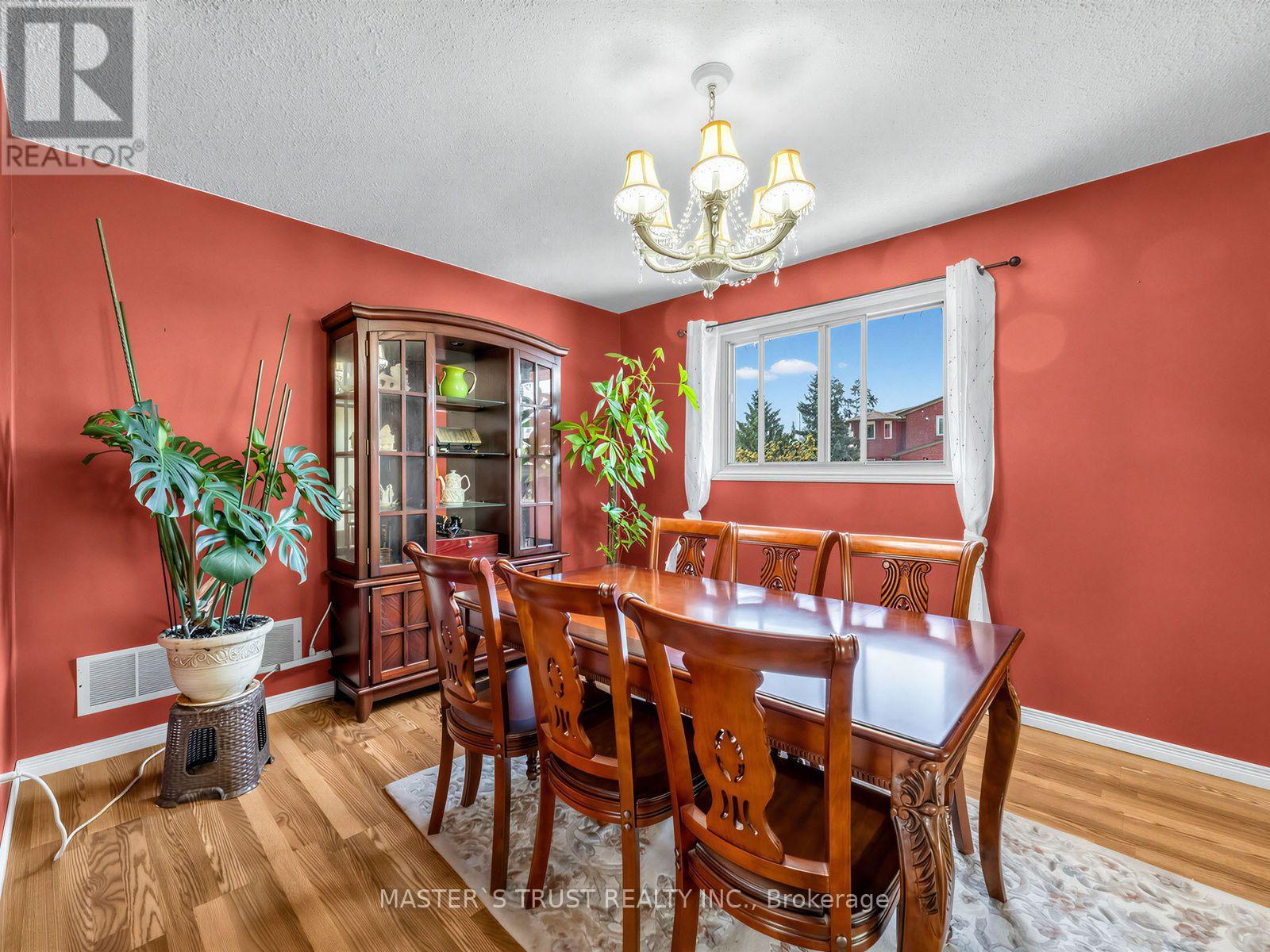 858 Wetherby Lane Property Photo 9
