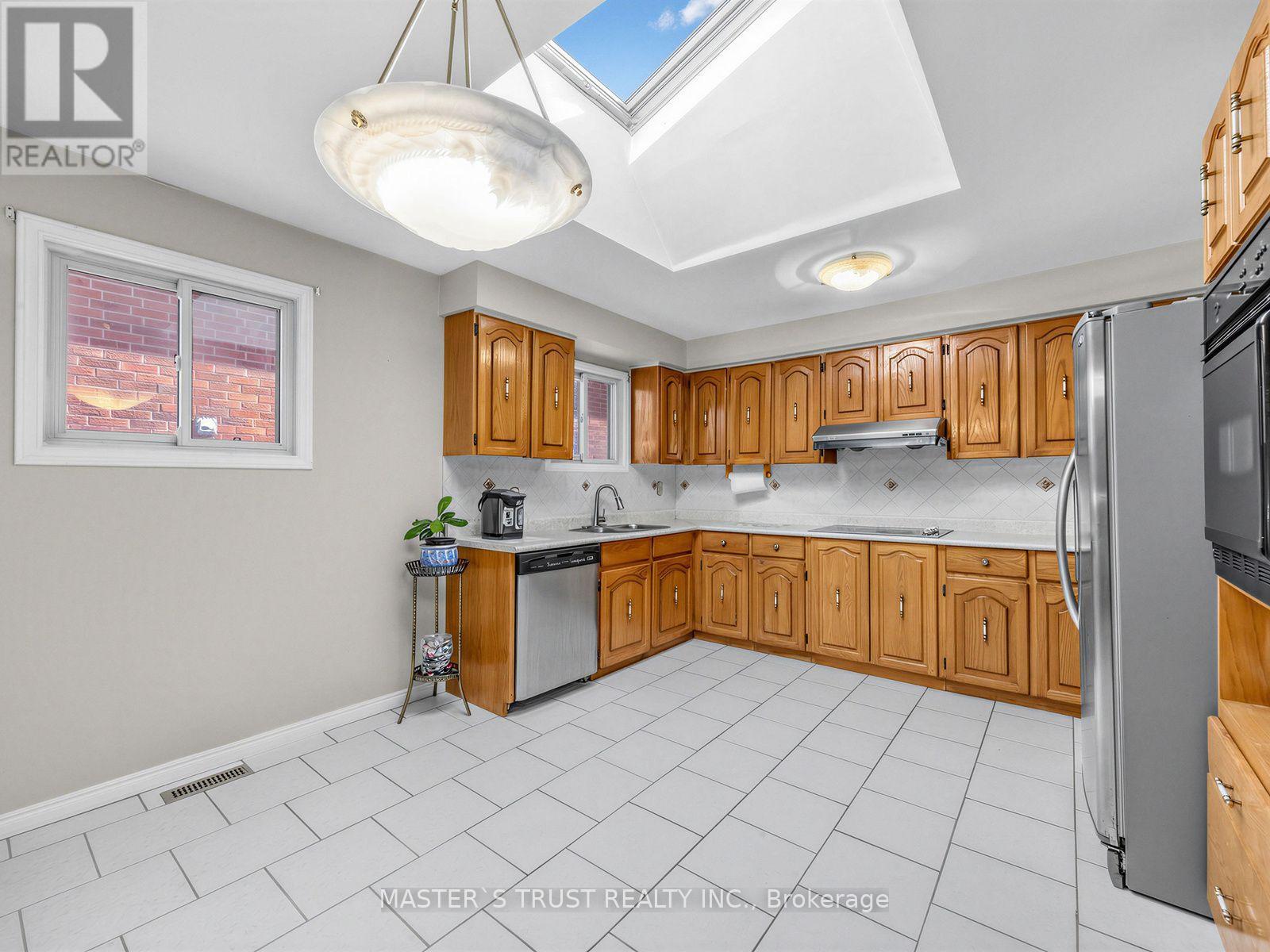 858 Wetherby Lane Property Photo 10