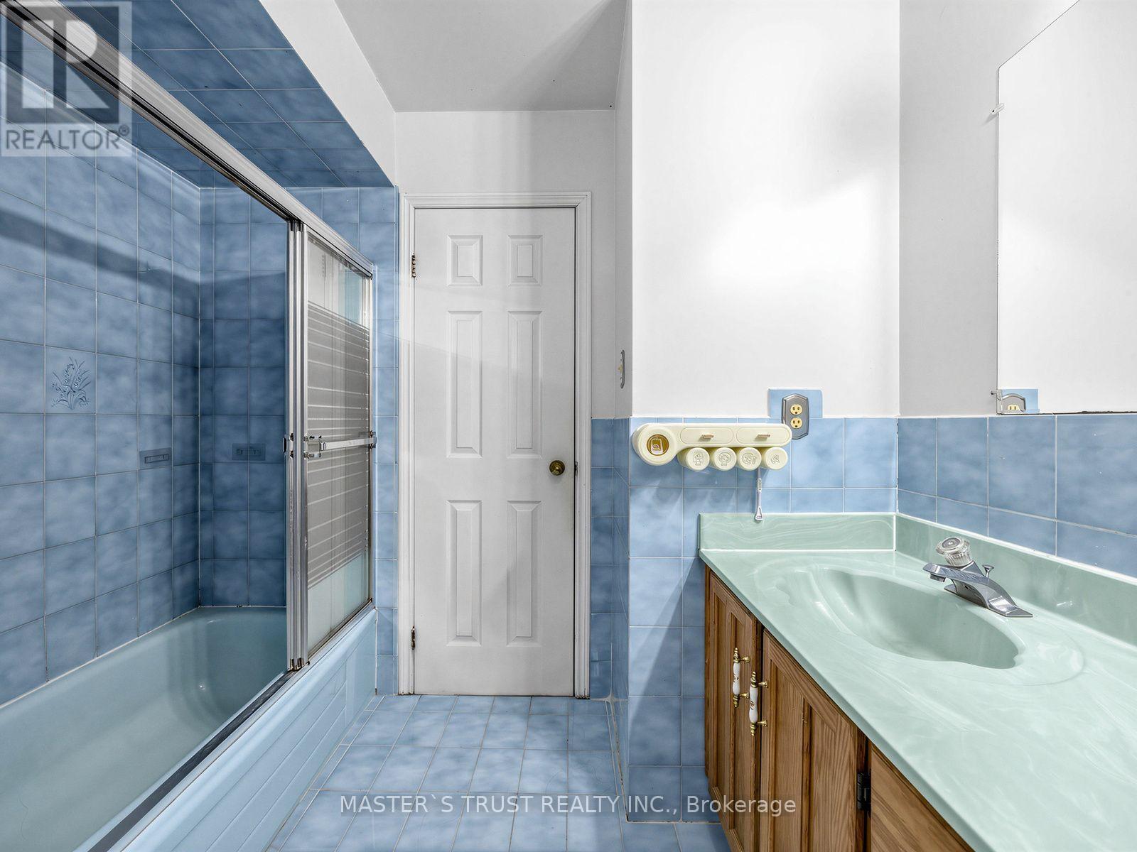 858 Wetherby Lane Property Photo 21