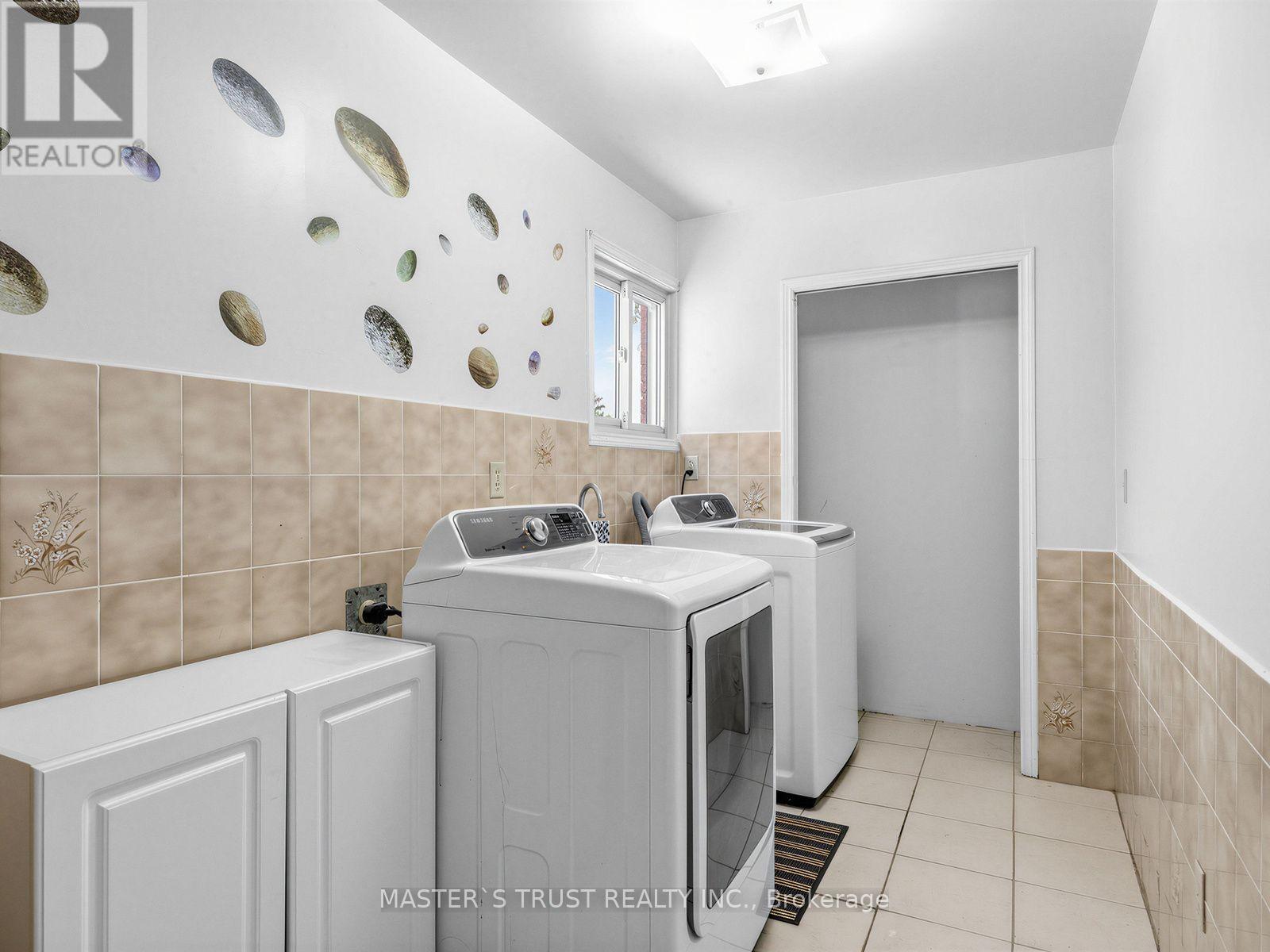 858 Wetherby Lane Property Photo 28