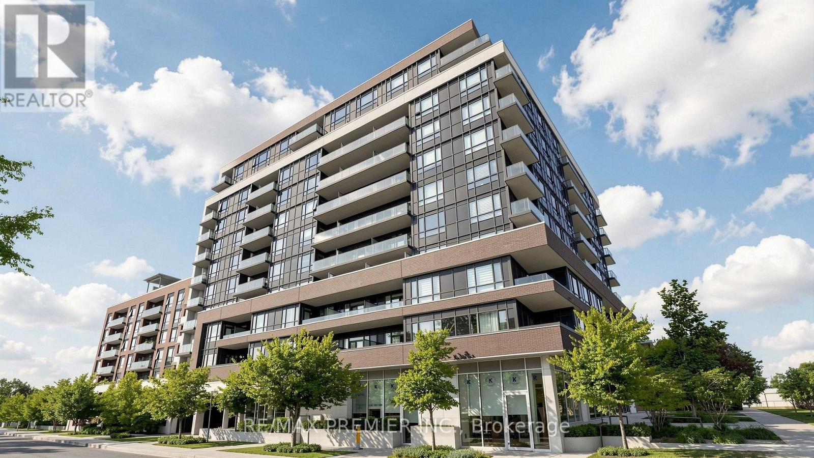 711 - 2800 KEELE STREET Property Photo 1
