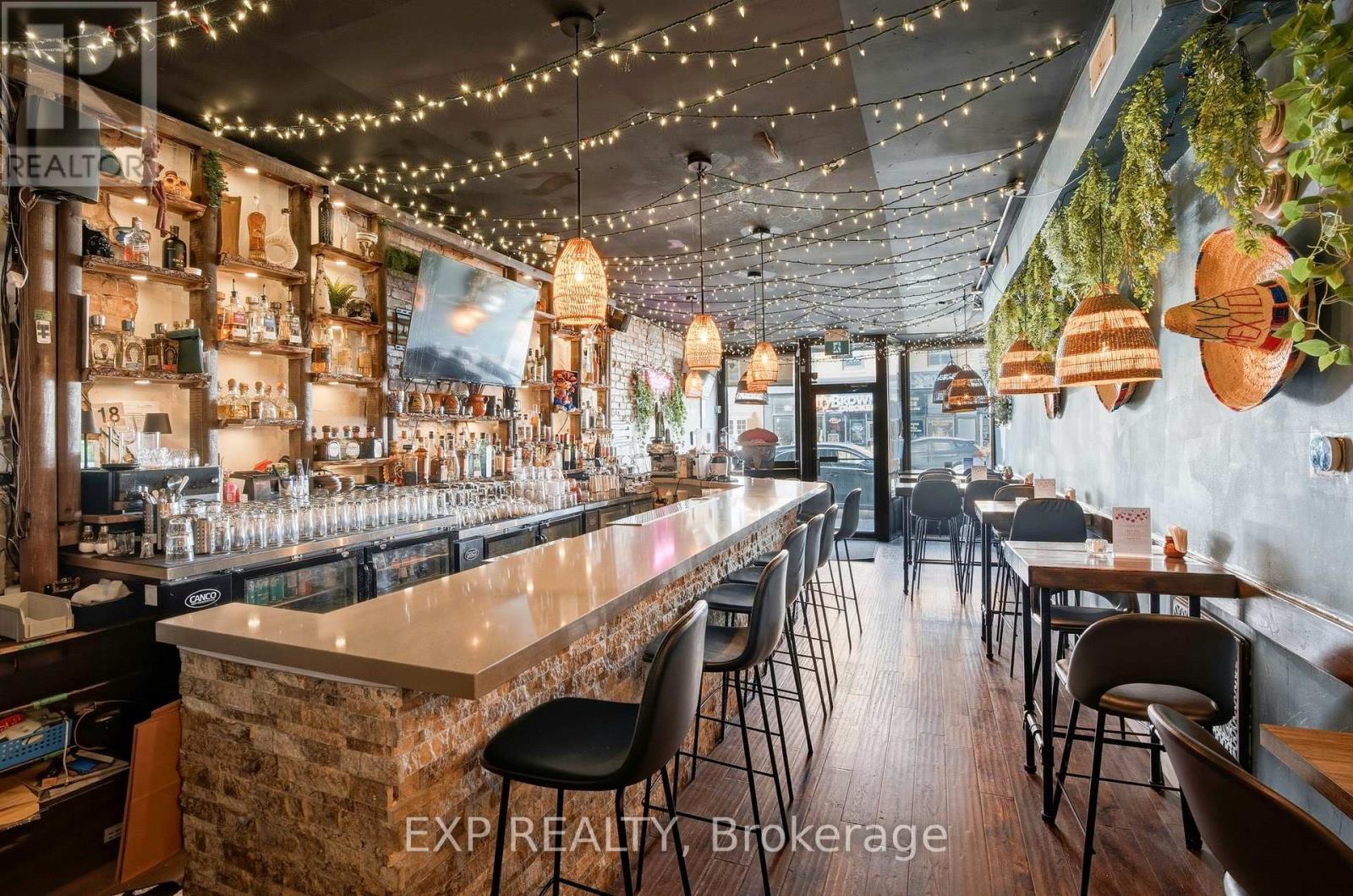 1263 QUEEN STREET W Property Photo 1