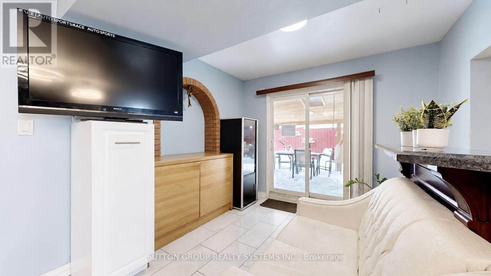 30 Coronado Court Property Photo 6