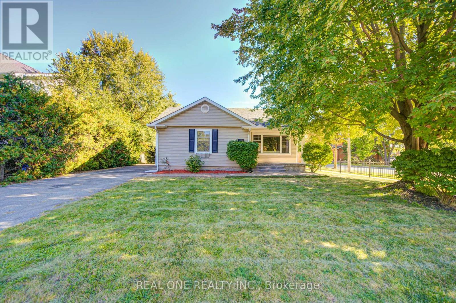 1099 Kent Avenue Property Photo 1